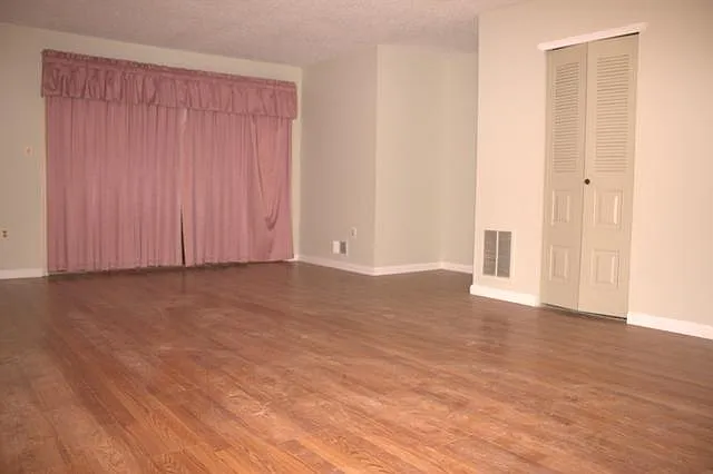 177 Irving Pl — Photo 3