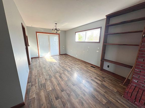 5th image of 245 Southwest Dr