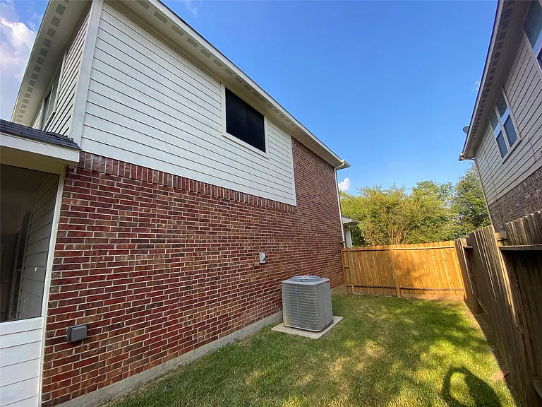 4903 Summer Ridge Dr — Photo 27