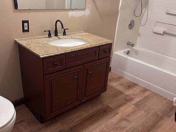4th image of 2323 Grant Blvd #1
