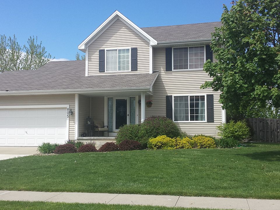 Large corner Lot