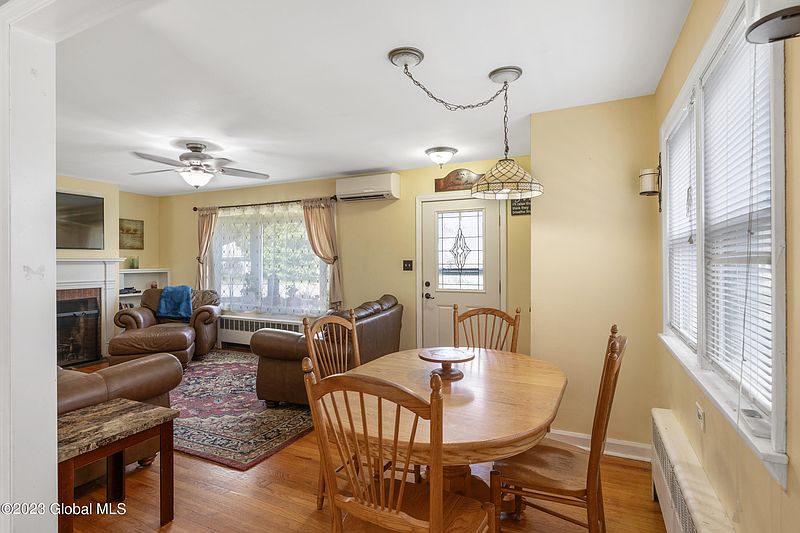 5th image of 27 Parkwood Drive
