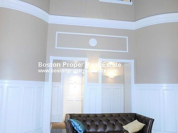 2nd image of 416 Marlborough St APT 401