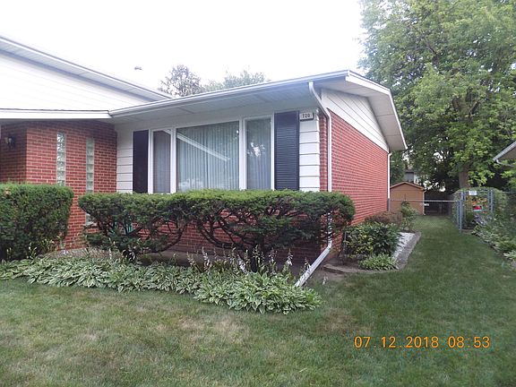 2nd image of 720 W Fitzhenry Ct