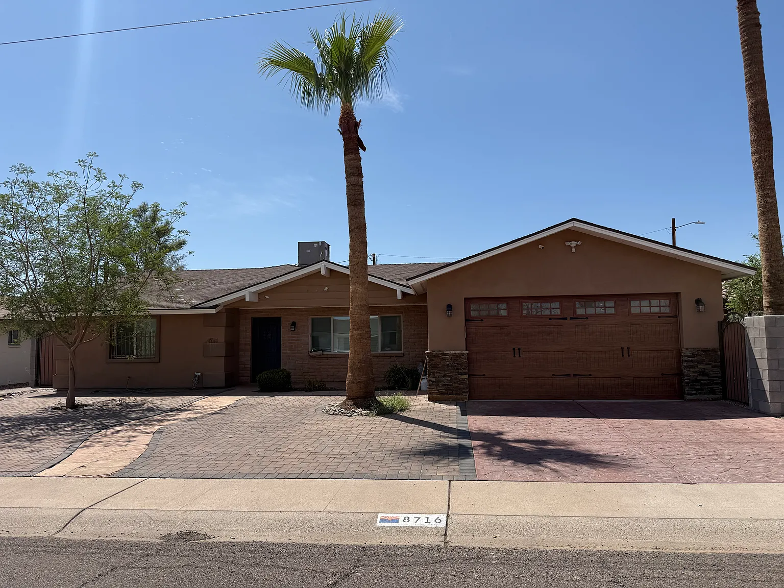 4 bed, 2136 sqft, $2,600 — Photo 1