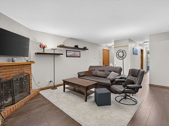 5th image of 5350 Newport Dr #1-2A