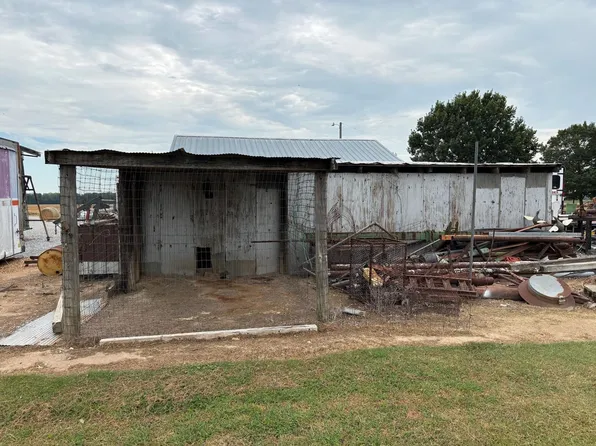 569 County Road 105, Hickory Ridge, AR 72347