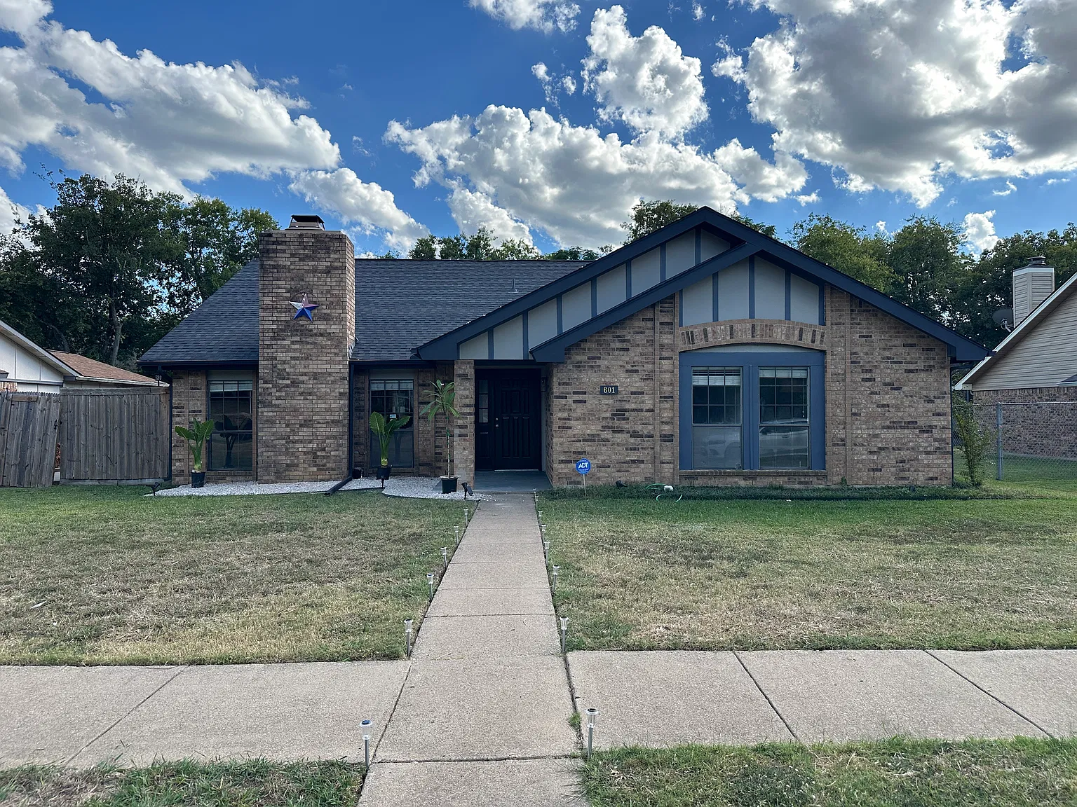 4 bed, 1973 sqft, $2,500 — Photo 1