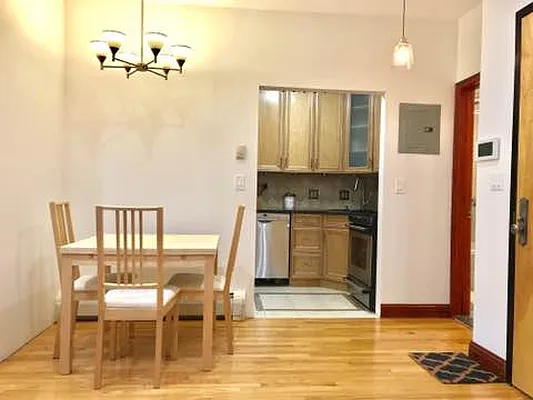 Rented by Compass | media 13