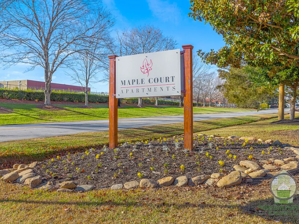 Maple Court Apartments