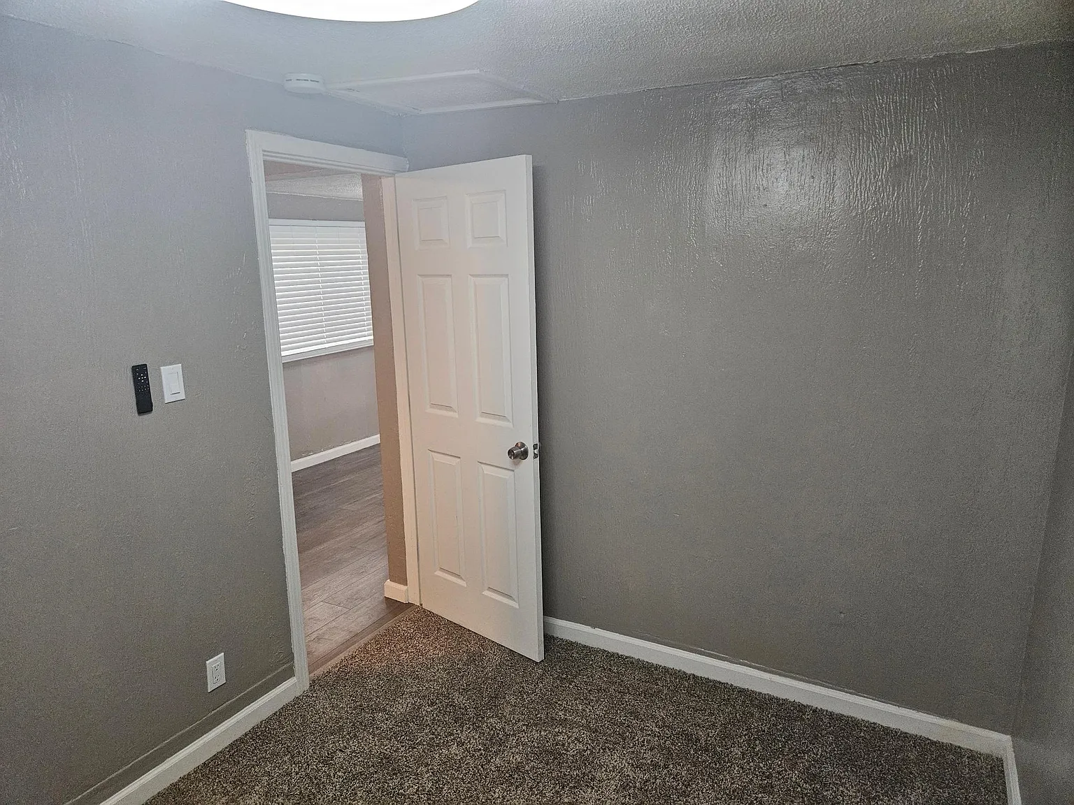 2 bed, 550 sqft, $1,300 — Photo 4
