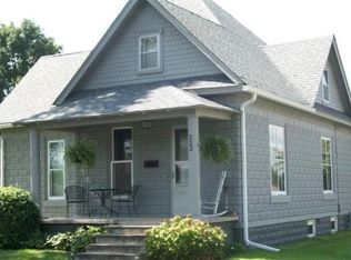 222 Harrison St, Hope, IN 47246