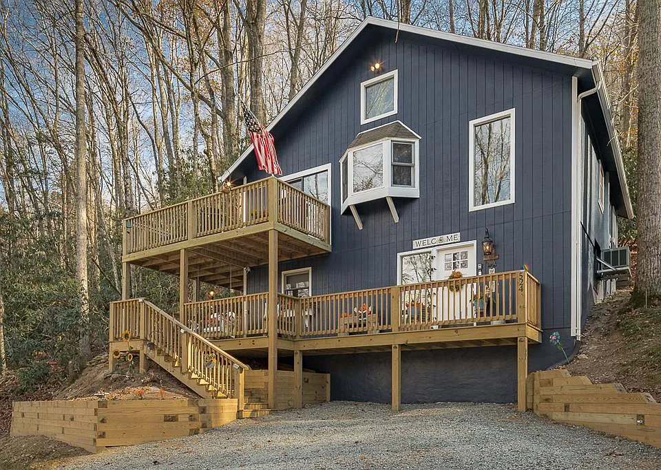 524 Clubhouse Dr