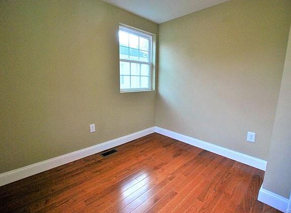 5th image of 2623 Parkside Ave