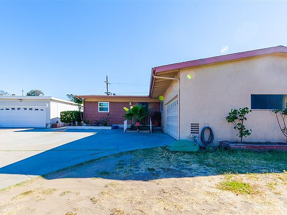 2nd image of 501 Sandalwood Dr