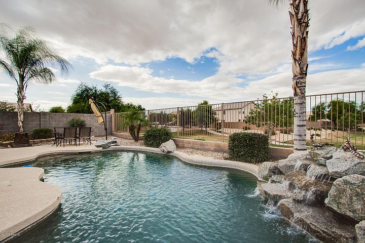 1st image of 15312 W Banff Ln