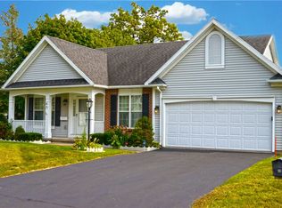 43 Brownstone Ln #PVT, Rochester, NY 14615