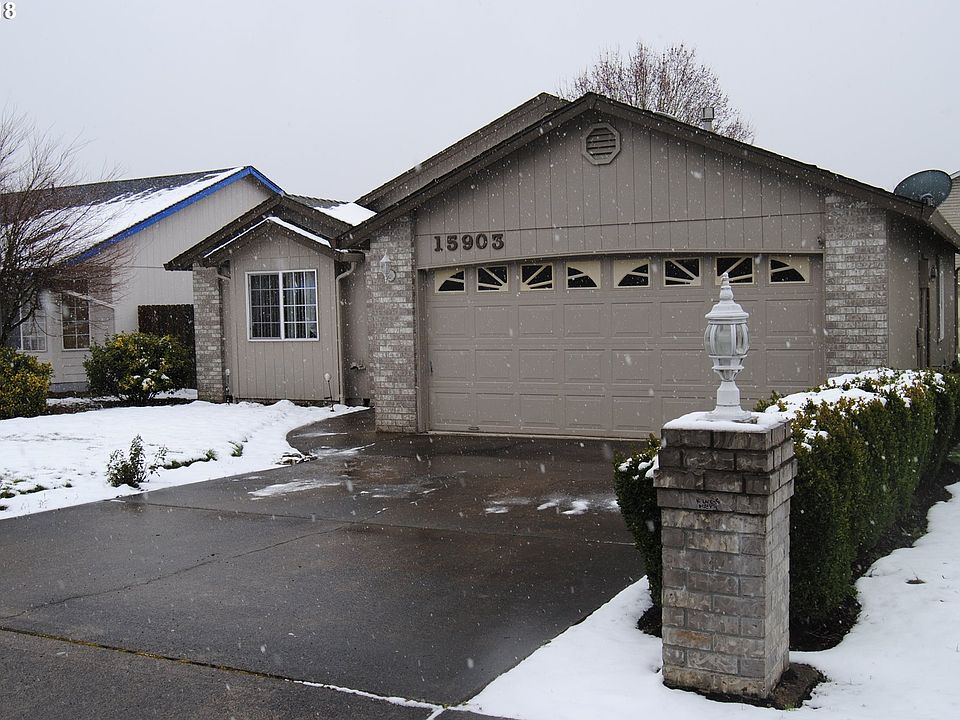 1st image of 15903 NE 77th Cir