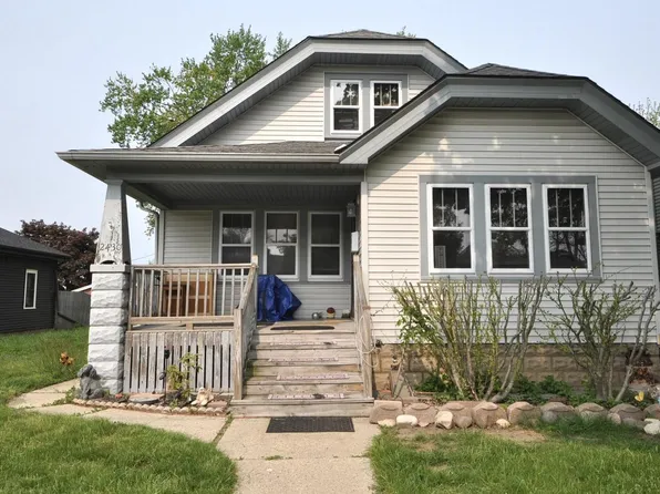 2430 Cleveland PLACE, South Milwaukee, WI 53172