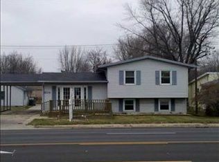 804 W McGalliard Rd, Muncie, IN 47304