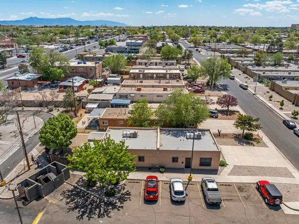 412 Kentucky St SE, Albuquerque, NM 87108