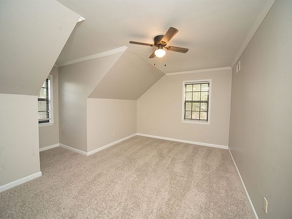5th image of 8254 Hardwood Cv