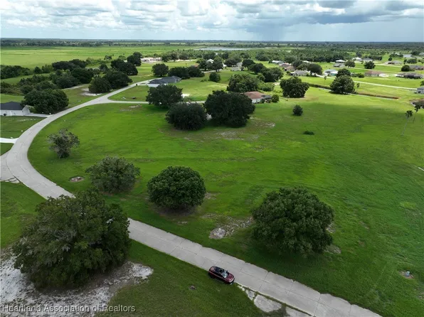 1384 Blue Heron Dr, Sebring, FL 33876
