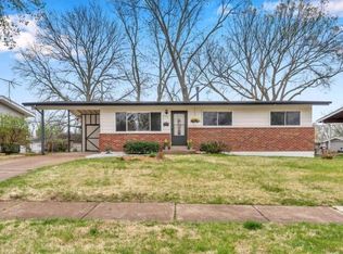 2170 Oriole Dr, Florissant, MO 63033