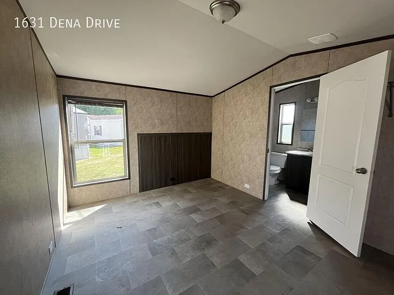 1631 Dena Dr — Photo 4