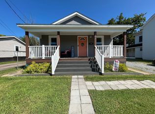 1008 Clarys Dr, Suffolk, VA 23434