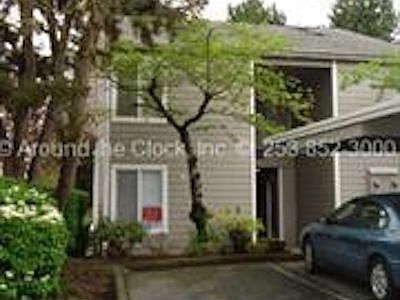 1st image of 810 Pike St NE APT E1