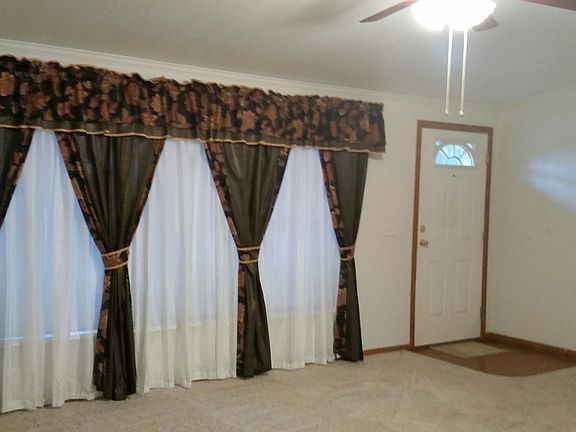 3rd image of 156 Appaloosa Dr