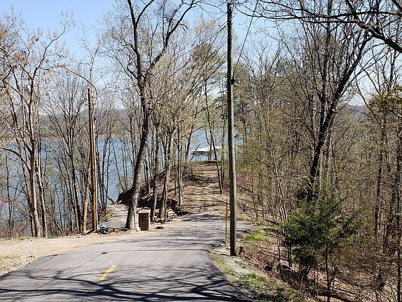 5th image of 856 Wilderness Dr