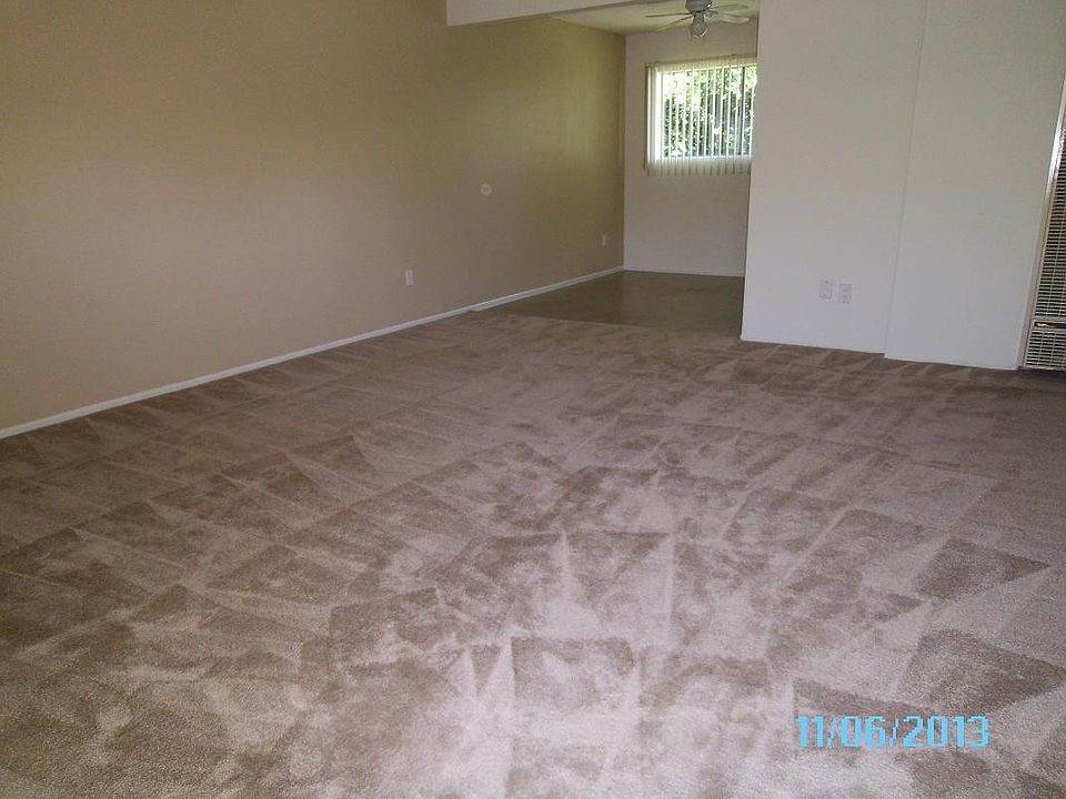 Living room & dinning area