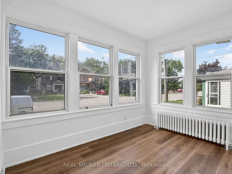 4417A Ellis St — Photo 4