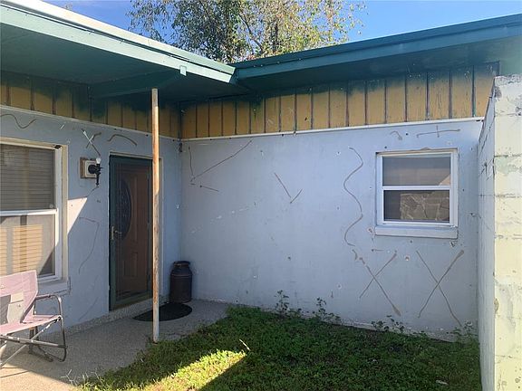 5th image of 8029 Chateau Dr S