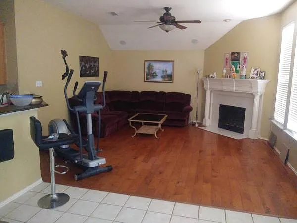 Edwards Dr — Photo 9