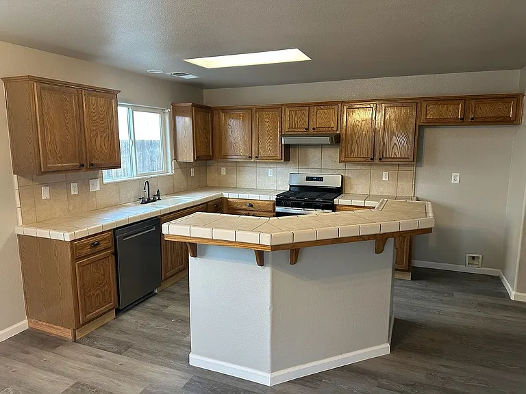 4106 W Prospect Ave — Photo 5