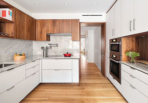 5th image of 225 E 48th St #1