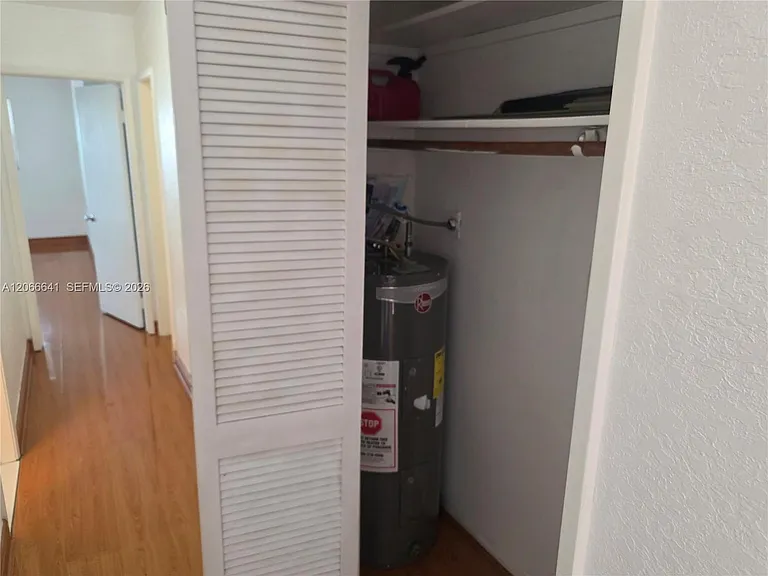 1500 SE 15th St #318 — Photo 6