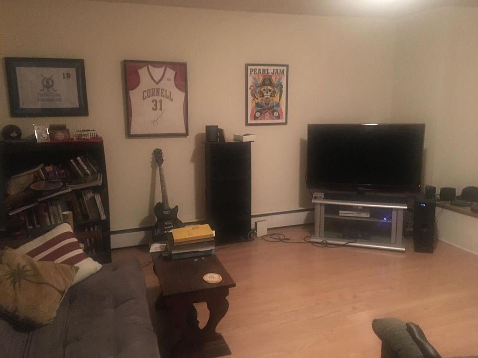 2nd image of 115 Whittier Ave #2