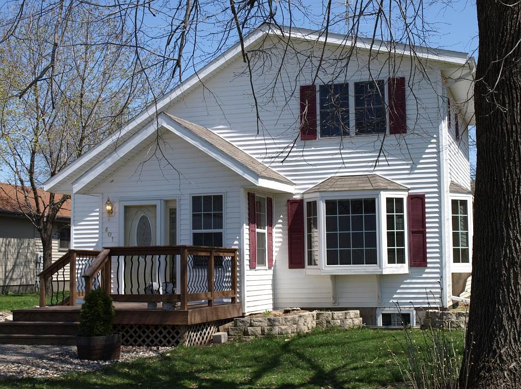 405 Main St, Pepin, WI 54759 Zillow