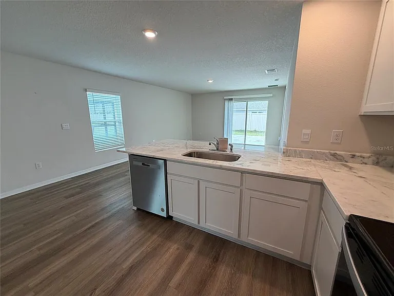 5831 Silver Moonlight Dr — Photo 12