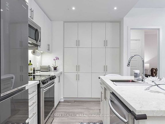 5th image of 375 Sea Ray Ave #434