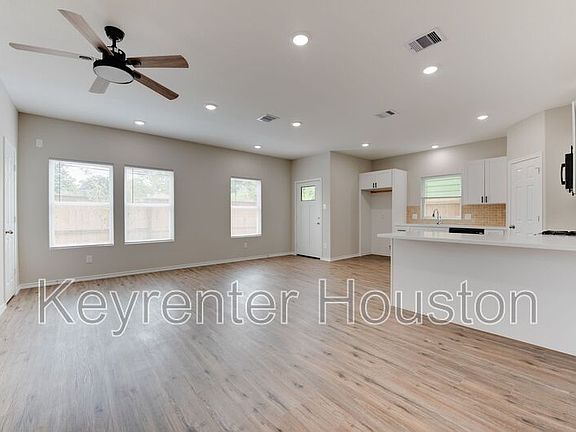 5th image of 8202 Homewood Ln #A