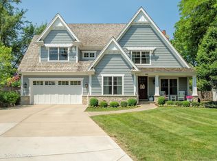 946 Allmen Ave, Hinsdale, IL