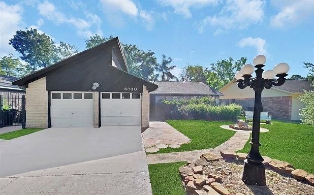 1st image of 4830 Cairnleigh Dr