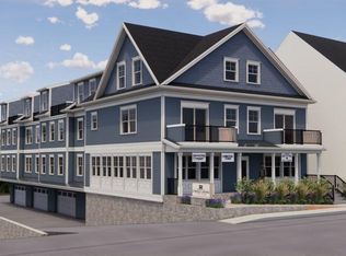 294 York St #1, York, ME 03909