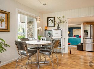 2720 De Armoun Rd, Anchorage, AK 99516