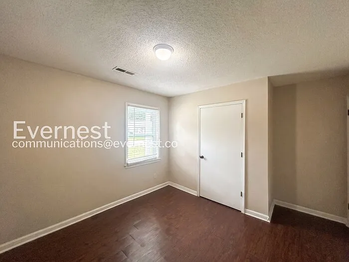 4909 Buford Ave — Photo 11
